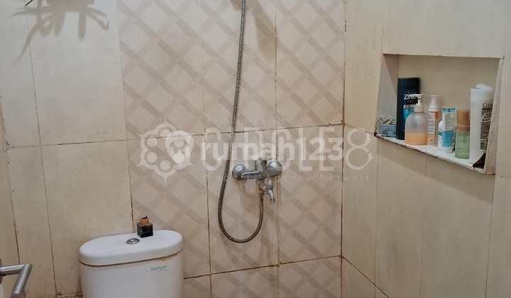 Rumah Minimalis SHM Dan Cozy Di Taman Kopo Indah 2