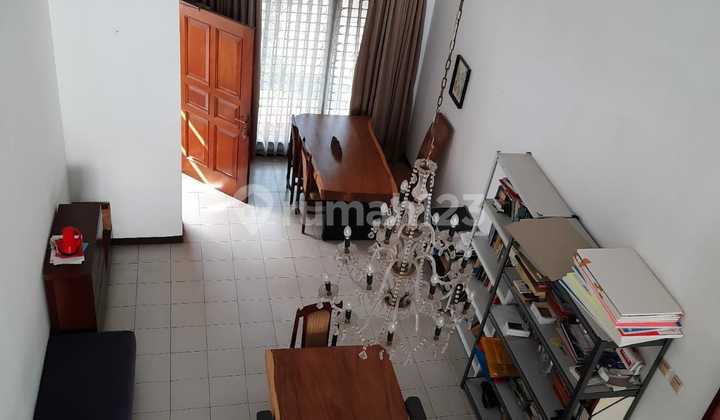 Dijual Rumah Luas Daerah Setiabudi