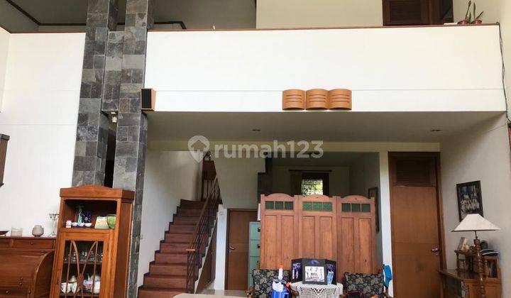 Rumah Mewah Bak Sultan Lokasi Strategis Di Sarijadi 1