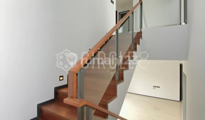 Don't Skip! New Luxurious House in Setra Duta Bandung 2