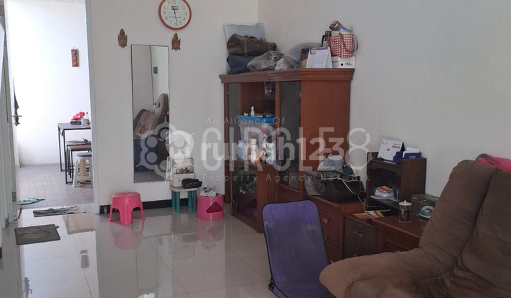 Rumah Minimalis SHM Dan Cozy Di Taman Kopo Indah 1