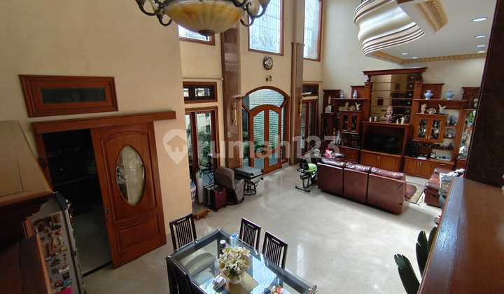 Rumah Menarik, Nyaman dan Mewah di Batununggal 2