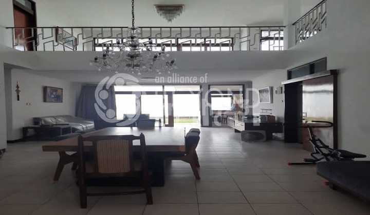 For Sale Spacious House in Setiabudi Area 2