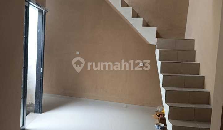 Quick and Affordable Sale, Ready to Live In. Newly Renovated Villa Rizki Ilhami. 2