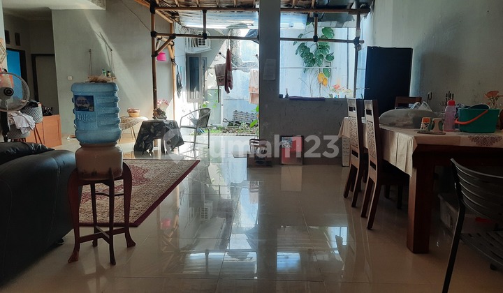 Cheap, This House is Ready to Occupy, Lots of Openings in Villa Rizki Ilhami 2