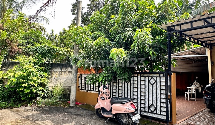For Quick Sale, House in Villa Rizki Ilhami Position Hook and Front Garden 2