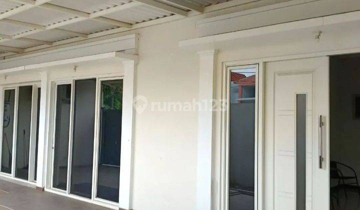 Rumah 2 Tingkat Lux Pusat Kota 1