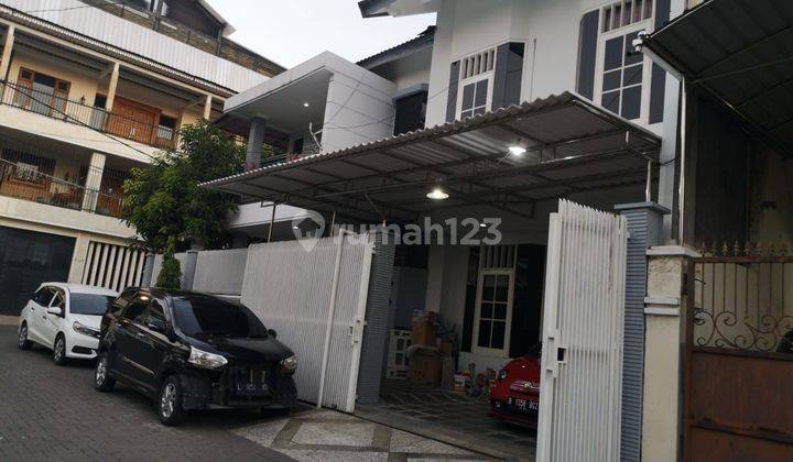 Rumah Simpang Darmo Permai Selatan 1