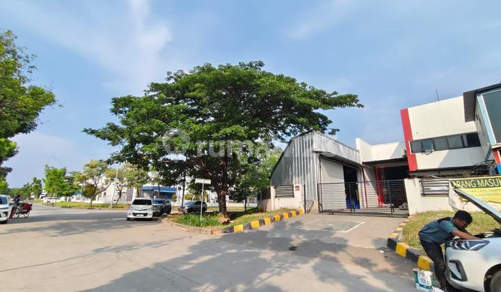 Warehouse factory for sale, strategic location in Jababeka.
