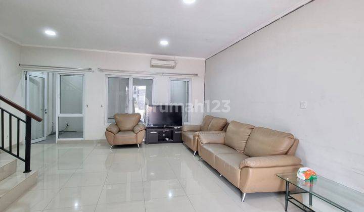 Rumah 2 Lantai Bagus Semi Furnished di Gading Serpong, Tangerang 14