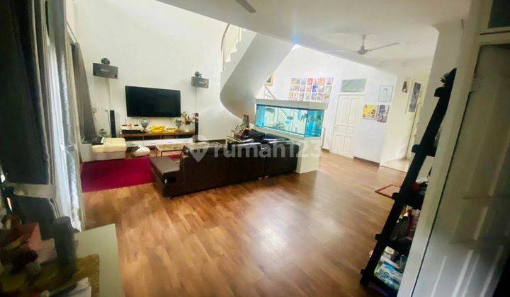 Dijual Cepat Rumah Mewah Dengan Kolam Renang Pribadi di Modernland 13