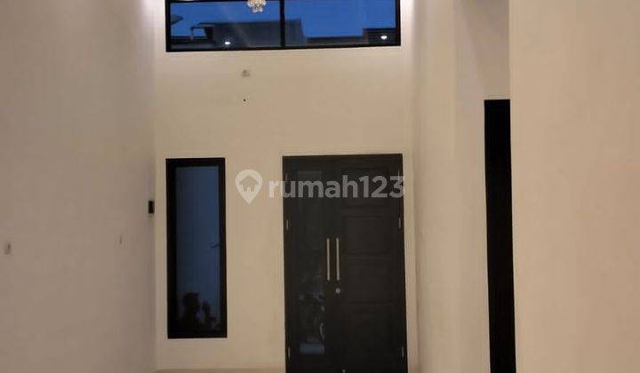 Rumah Full Renov di Sektor 1.2 Griya Loka Bsd City, Tangerang 2