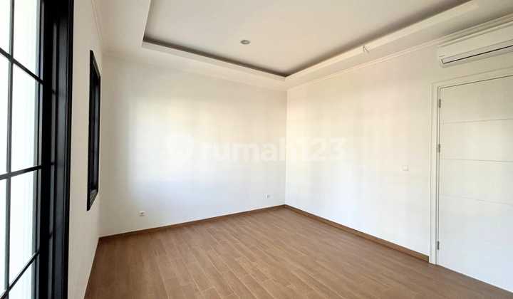 Dijual Murah Rumah 3 Lantai di Sutera Winona Alam Sutera Dijual Murah Rumah 3 Lantai di Sutera Winona Alam Sutera