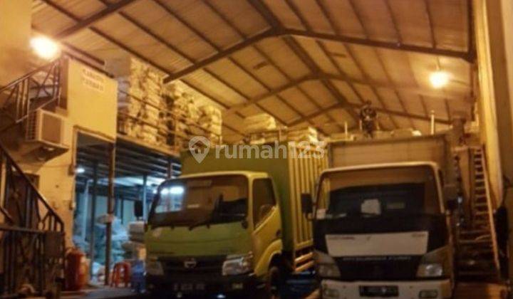 Gudang strategis dekat  pusat kota,pintul tol dan pelabuhan Sunda kelapa