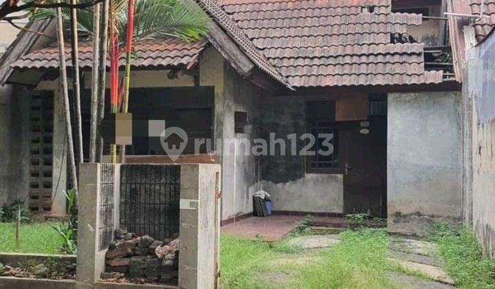 Rumah Tua Hitung Tanah Di Giriloka