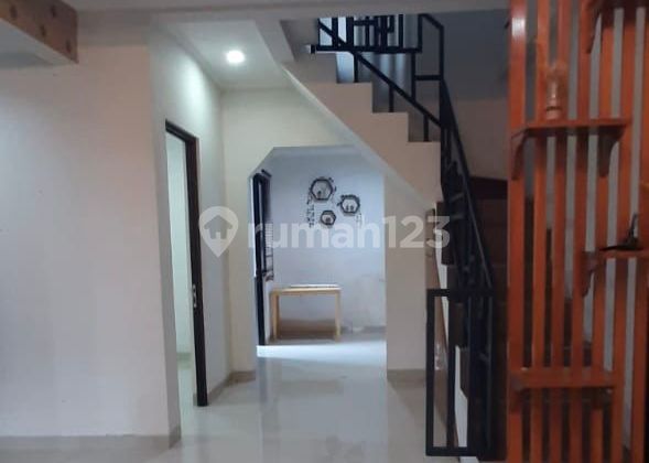 2-Story House Renovated, Still Negotiable Neat and Ready to Occupy Bring Luggage, Certificate of Ownership, in BSD City. 2