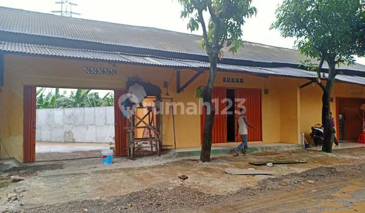 Land 600 m2 with SHM, includes 3 shop houses in Gunung Putri, Bogor.