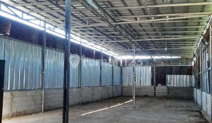 Good Warehouse 150 m2 Freehold Title Kalideres, West Jakarta