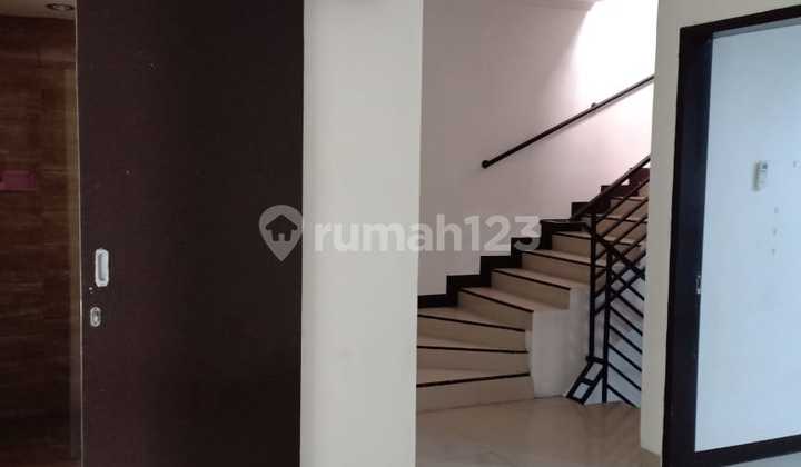 House, 3 Floors SHM, Flood-Free Greenville Tanjung Duren Jakarta 2
