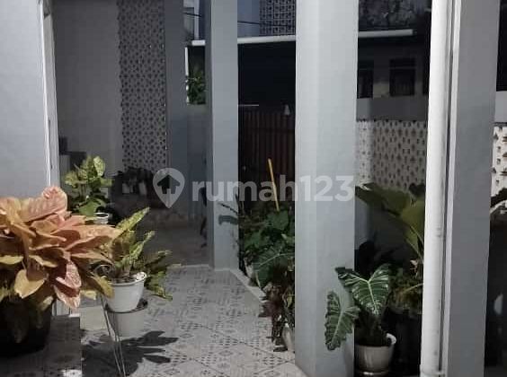 Rumah Bagus Unfurnished Karawaci, Tangerang SHM  2