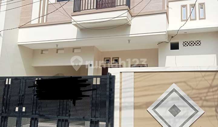 Rumah Baru SHM Duri Kepa 3 Lantai Bebas Banjir di Jakarta Barat Rumah Baru SHM Duri Kepa 3 Lantai Bebas Banjir di Jakarta Barat