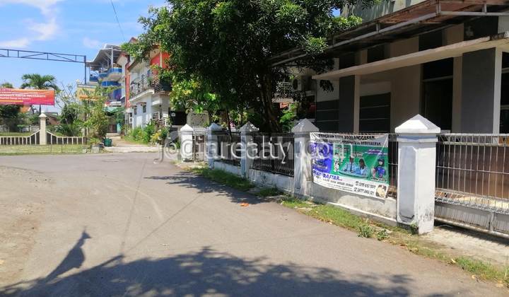 Rumah Dijual Nologaten Dekat Ambarrukmo Plaza Mall 9