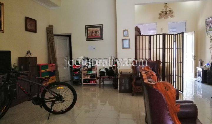Rumah Dijual Nologaten Dekat Ambarrukmo Plaza Mall 13
