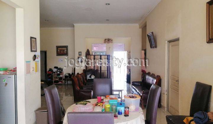 Rumah Dijual Nologaten Dekat Ambarrukmo Plaza Mall 24