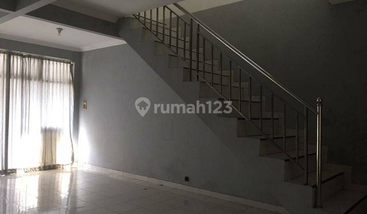 Rumah Mewah Disewakan Ngaglik Dekat Hartono Mall 12
