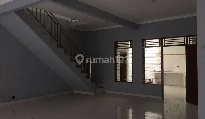 Rumah Mewah Disewakan Ngaglik Dekat Hartono Mall 13