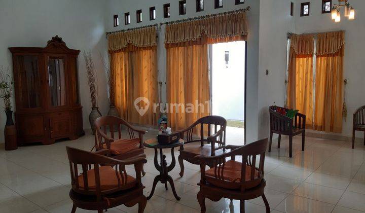 Rumah Mewah Disewakan Full Furnished Dekat Ugm 8