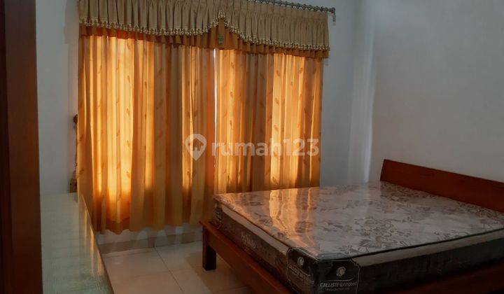 Rumah Mewah Disewakan Full Furnished Dekat Ugm 14
