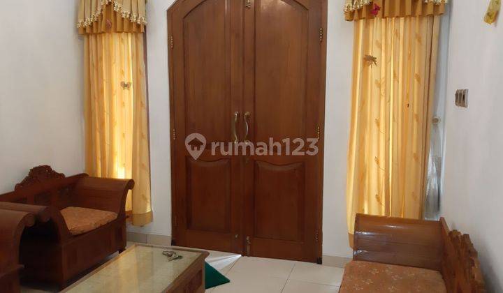 Rumah Mewah Disewakan Full Furnished Dekat Ugm 17