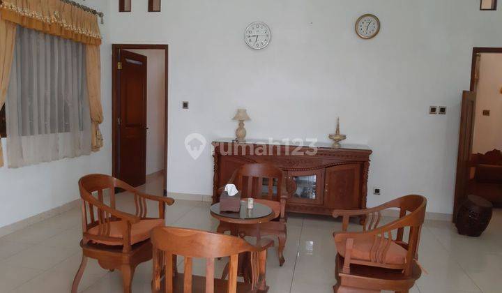 Rumah Mewah Disewakan Full Furnished Dekat Ugm 23