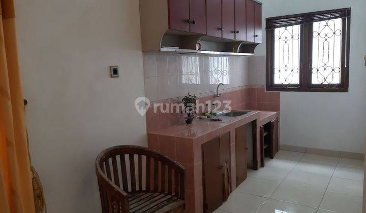 Rumah Mewah Disewakan Full Furnished Dekat Ugm 25