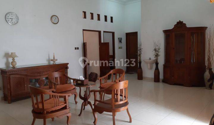 Rumah Mewah Disewakan Full Furnished Dekat Ugm 26