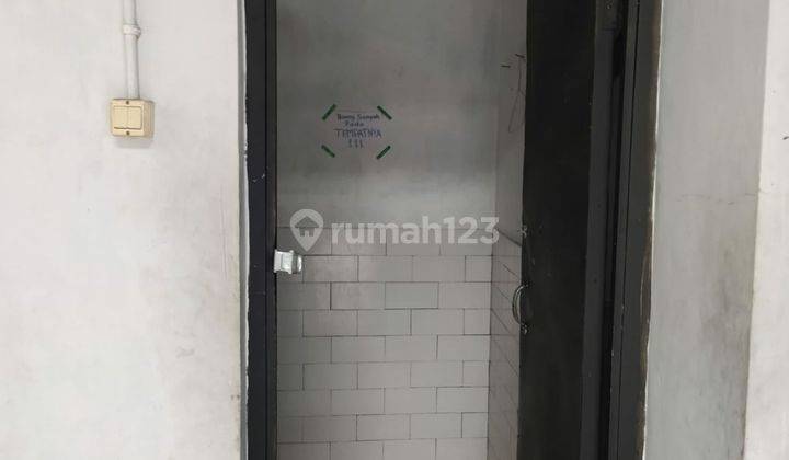 Ruang Usaha Disewakan Ngaglik Dekat Indomaret Jl. Damai 8