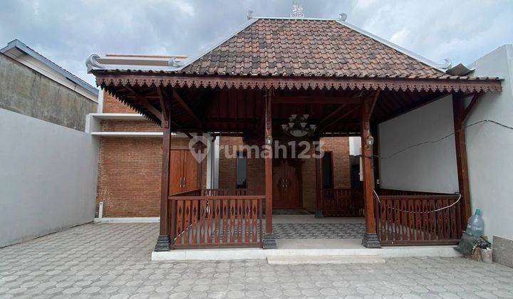 Rumah Mewah Etnik Joglo Jawa di Maguwoharjo Depok Sleman 2