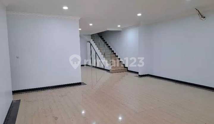 Rumah Bagus Cantik Siap Huni SHM Pegadungan, Jakarta Barat 2