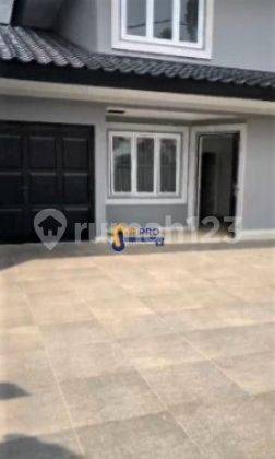 Rumah 2 Lantai Bagus SHM di Pluit, Jakarta Utara 1