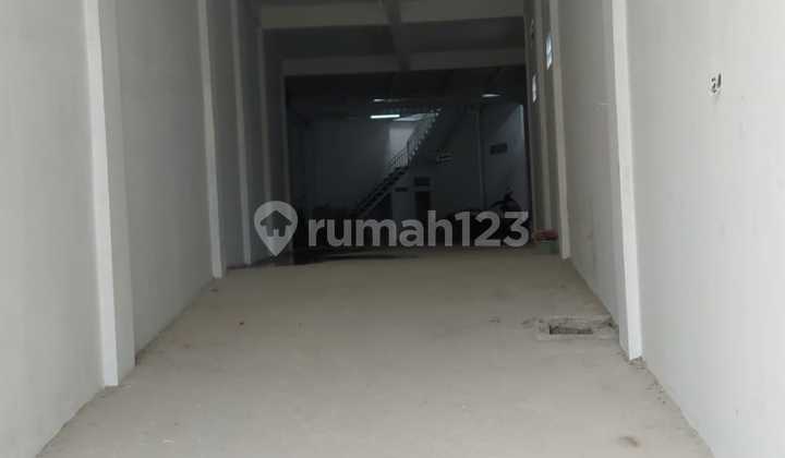 Ruko di Jl Raya Kembangan Jakarta Barat, Jakarta Barat 956 M Baru 1