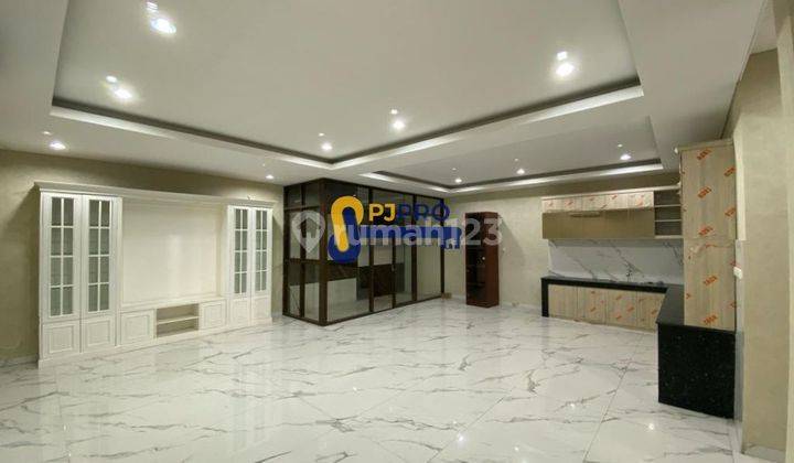 Rumah 3 Lantai Semi Furnished SHM di Katamaran Pik, Jakarta Utara 1