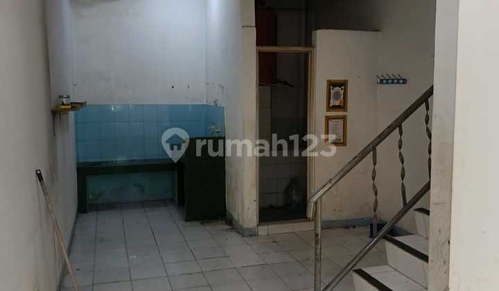 Ready-to-Occupy House in Taman Palem Lestari, West Jakarta