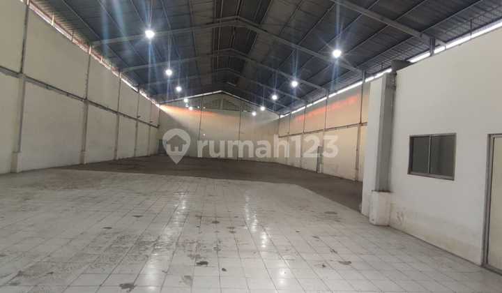 Near Toll Access and Banadra, Warehouse, in Dadap