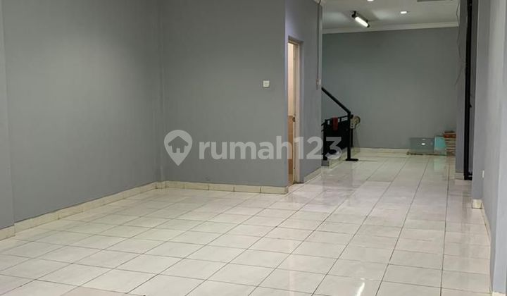 Siap Huni, Ruko, 3 Lantai bisa Nego di City Resort Jakarta Barat