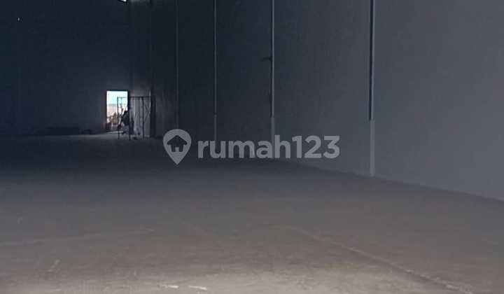 Container Access Warehouse Ready to Use Neat in Kamal