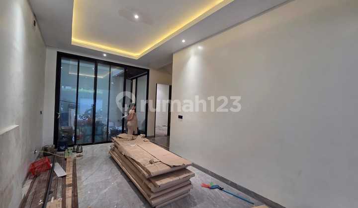 Siap Huni, Rumah, 4 Lantai, SHM, bisa KPR di Permata Buana 2