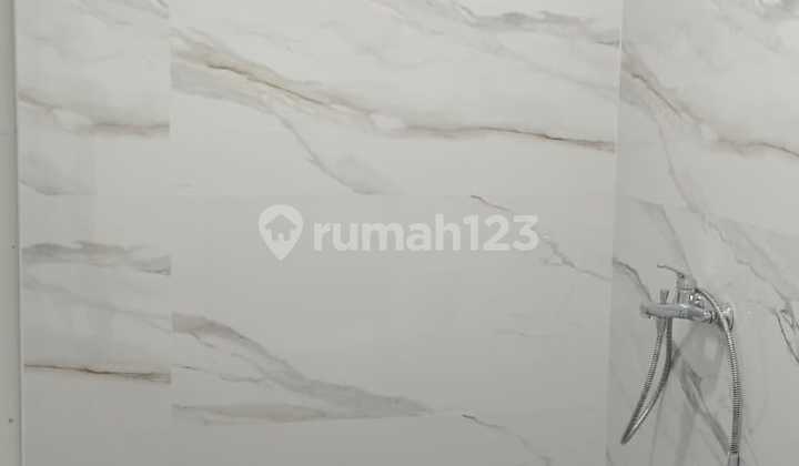 Siap Huni, Rumah, 4 Lantai, SHM, Bebas Banjir di Citra Garden 3 2