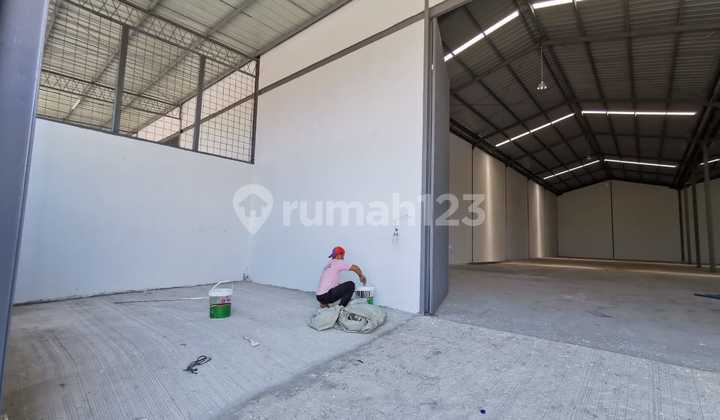 Gudang Bagus Rapi Akses Container di Kosambi Permai, Tangerang Gudang Bagus Rapi Akses Container di Kosambi Permai, Tangerang