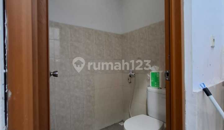 Jual Cepat Rumah, SHM, Siap Huni Bebas Banjir di Taman Surya 5 2